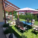 Jokai Vendeghaz * Эгерсалок