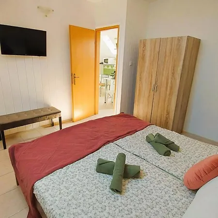 Jokai Vendeghaz Apartment