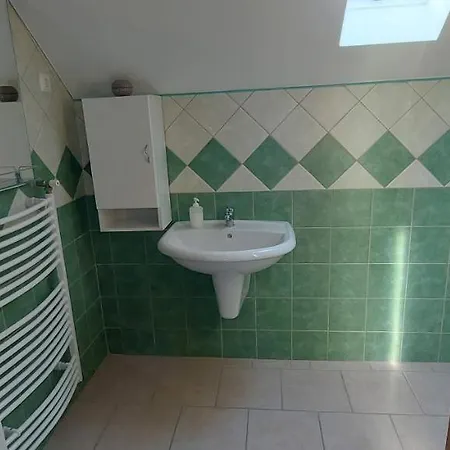 Jokai Vendeghaz Эгерсалок