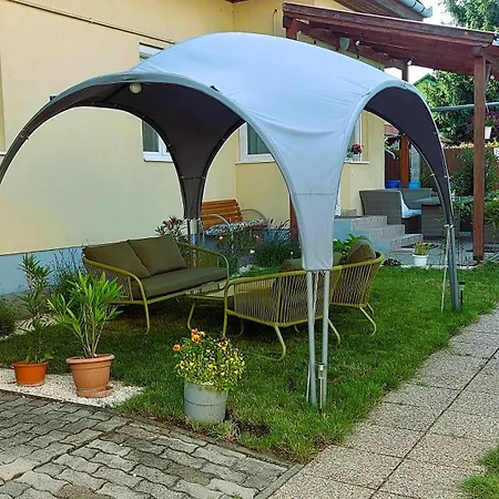 Lägenhet Jokai Vendeghaz *